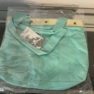NWT Betsey Johnson XOX Shoulder Purse Teal And Gold Never Out The Bag thumbnail 4