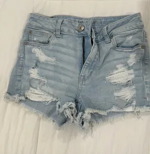 American Eagle shorts thumbnail 1