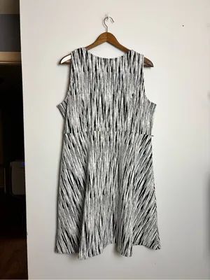 Lane Bryant Black White Textured Knit Sleeveless Fit & Flare Skater Dress thumbnail 7