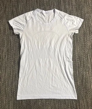 Lululemon Swiftly Tech Short Sleeve Crew Lavender Dusk Mesh Silverescent Size 8 thumbnail 1