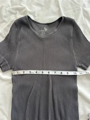 Ribbed Short-Sleeve Tee - Gray thumbnail 3
