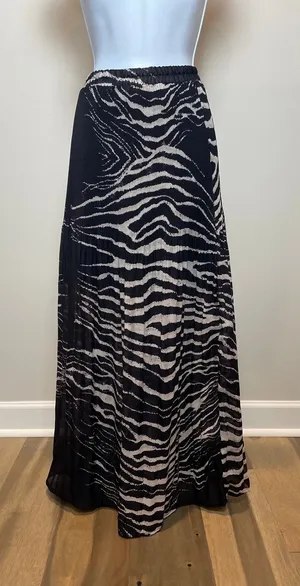 Nicola Chiffon Maxi Skirt Size L Black Cream Animal Print Pleated Detail thumbnail 1
