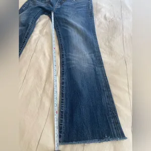 Miss Me JW5307B7 Low Rise Bootcut Jeans Y2K Western Rhinestone Embellished Sz 30 thumbnail 8