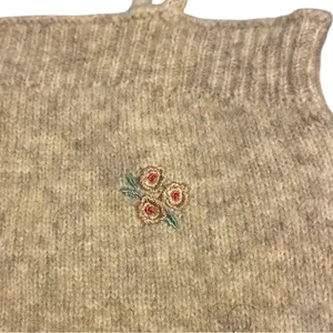Bohme Beige Knit Tank Top Floral Embroidery Size Medium thumbnail 4