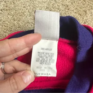 Vintage Women’s Pink Knit Patterned Crewneck Sweater thumbnail 4