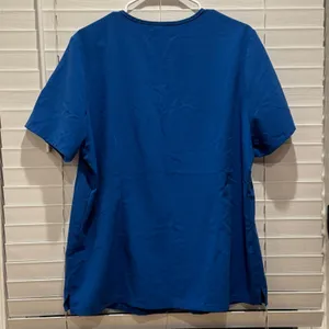 Lot of 2 FIGS Technical Collection Royal Blue V Neck Catarina Scrub Top size‎ XL thumbnail 3