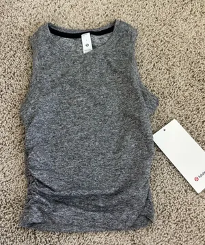 Lululemon tank  thumbnail 1