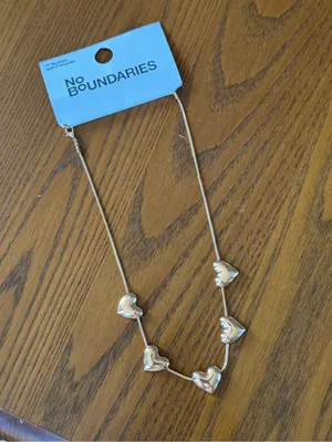 No Boundaries gold Heart Necklace thumbnail 4
