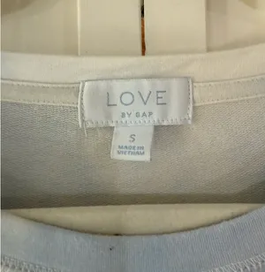 Gap blue & white top thumbnail 3