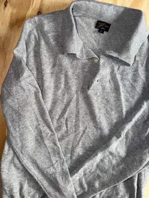 - [ ] J crew 100 percent cashmere size small great condition pre owned used knit fox thumbnail 3