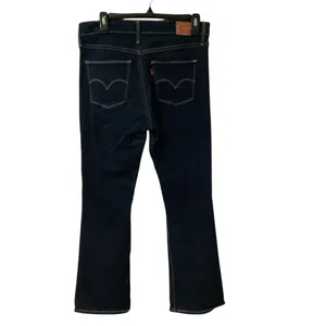 Levi Women’s Classic Bootcut Stretch Mid Rise Easy Fit, Dark Color WORN ONCE thumbnail 6