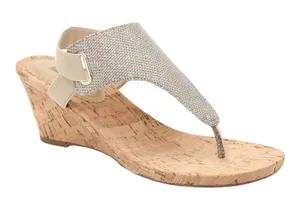 𝅺White Mountain Gold Glitter Wedges Size 9.5M thumbnail 1