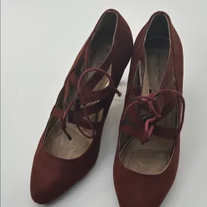 Stylish Burgundy Lace thumbnail 15