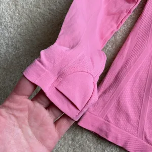 Athleta Long Sleeve Seamless Top Women's Size XS Pink Workout Running Active thumbnail 3