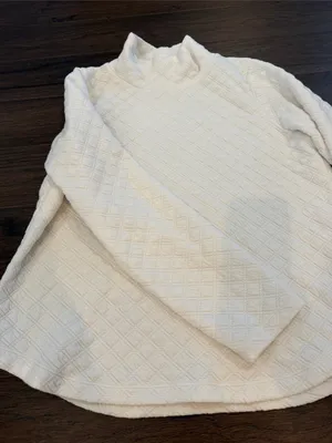 J. Crew Women’s Cream Diamond-Textured Turtleneck Sweater Size Small - C67-060 thumbnail 4