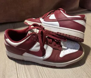 Nike dunk red thumbnail 1