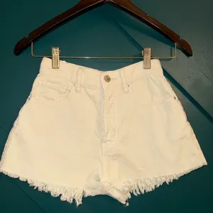 PacSun Butterfly Shorts thumbnail 3