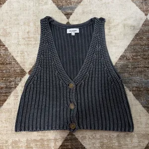 Knit Top Boutique thumbnail 1