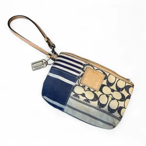 Vintage Coach Daisy Canvas Patchwork Wristlet Clutch Purse F49448 thumbnail 1