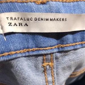 Zara blue denim jeans thumbnail 6