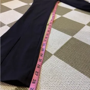 Alo Yoga Flared Pants thumbnail 9