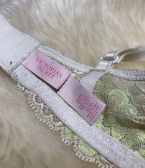 Victoria’s Secret Bra thumbnail 5