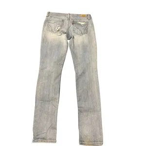 Levi’s Genuinely Crafted Low Rise Skinny Size 9 M Light Wash Blue Distressed thumbnail 2