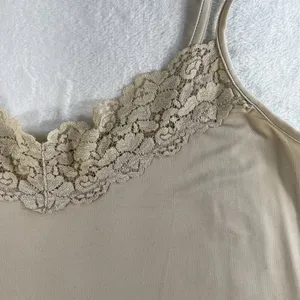 Cato Y2K Vintage Sz M Beige Cami Tank Top Lace Neck Bottom Trim Boho‎ Whimsy Coquette thumbnail 3