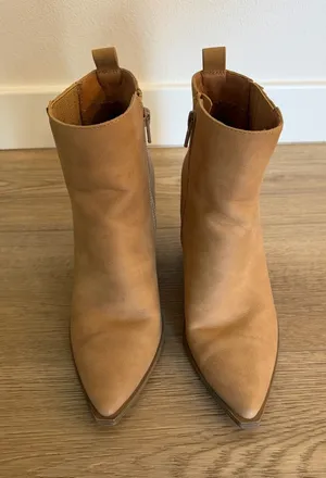 Women’s Tan Pointed Toe Ankle Boots Size 8 thumbnail 1