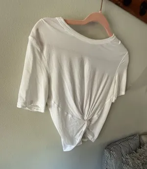 Lululemon Crescent T-Shirt White Size 0 thumbnail 1