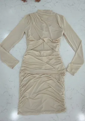 Missguided Nude Long Sleeve Ruched Cutout Midi Dress thumbnail 1