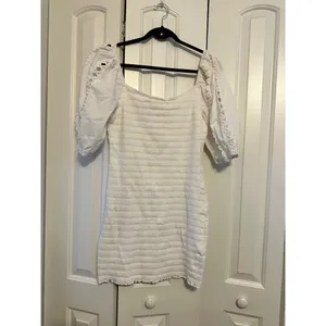 Betsey Johnson Womens White Textured Dress With Lace Puff Sleeves Size‎ L thumbnail 2