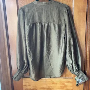 Anthropologie Olive Green Button Up Silky‎ Blouse size Small thumbnail 2