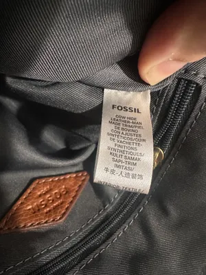 Fossil Green Pebbled Leather Crossbody Bag - Adjustable Strap Multi-Pocket thumbnail 5