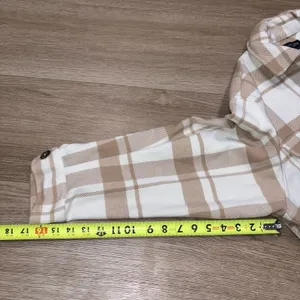 Love Tree Boutique Women's Plaid Button Up Jacket Size Large thumbnail 7
