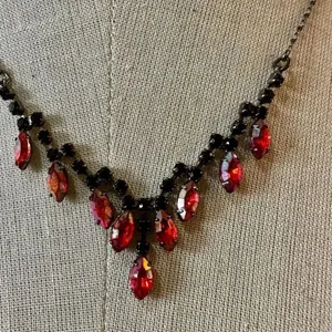 Avon Red /orange beaded Necklace thumbnail 2