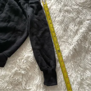 Good American black off the shoulder sweatshirt thumbnail 7