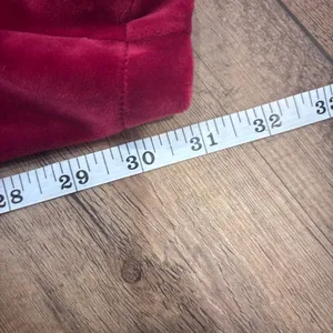 Tommy Bahama Women's Red Velour V-Neck Sweatshirt & Casual Pants Set Size Medium thumbnail 10