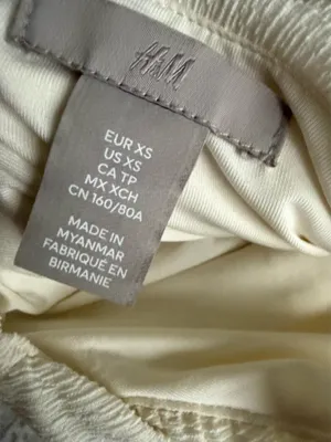 Cream-Colored H&M Draped Cowl Neck Crop Top Ruched Sides Women’s XS thumbnail 4