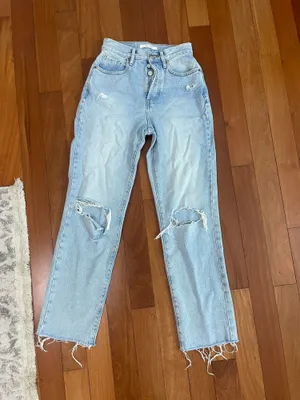 PacSun Ripped High Waisted Jeans thumbnail 1