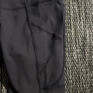 Lululemon Invigorate High Rise BIker Short Everlux 10" Size 4 thumbnail 4