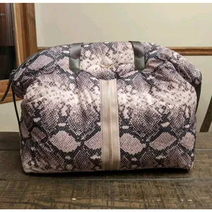 EUC Stella & Dot Crush It Snake Carry On Overnight Weekender Tote Travel Bag thumbnail 4