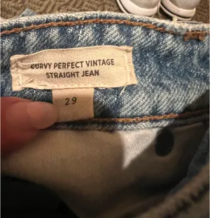 Madewell Curvy Perfect Vintage Straight Jeans thumbnail 2