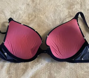 PINK Victoria’s Secret Bra thumbnail 2