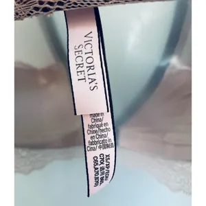 Victoria's Secret Bralette XS Beige and Black Velvet Trim Feminine Lace thumbnail 6