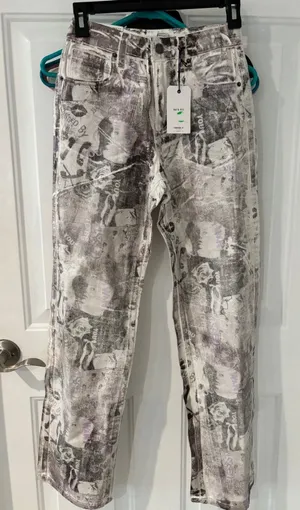 Forever‎ 21 Premium 90s Fit Collage Print Jeans Purple Gray White Size 23 NWT thumbnail 1
