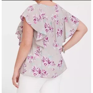 Torrid Women 2X Pink Floral‎ Flutter Sleeve Georgette Gray Shirt Boho Feminine thumbnail 2