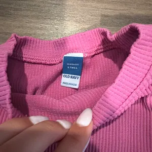 Old Navy Top Women’s thumbnail 2