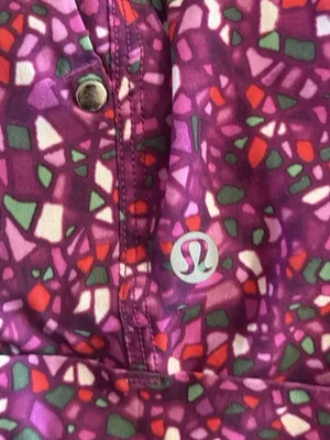 Lululemon Athletica Spring Break Away Short Paradise Camo Multi colorway Size 4 thumbnail 5
