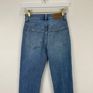 NEW Madewell The Petite 90s Straight Jean Rondell Wash Crease Relaxed US 23 P thumbnail 10